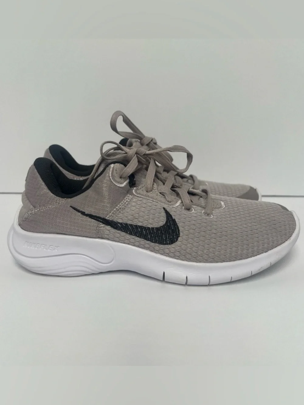 Nike Flex Experience Run 11 Next Nature Amethyst Ash Grey Women Size 7